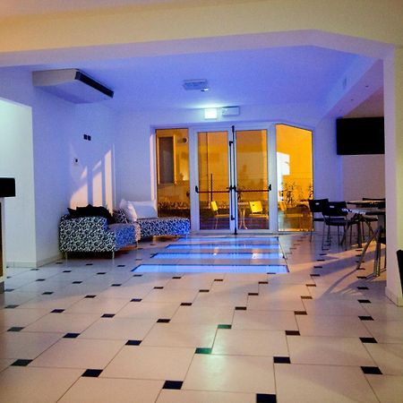 Hotel Leonardo Cesenatico Luaran gambar