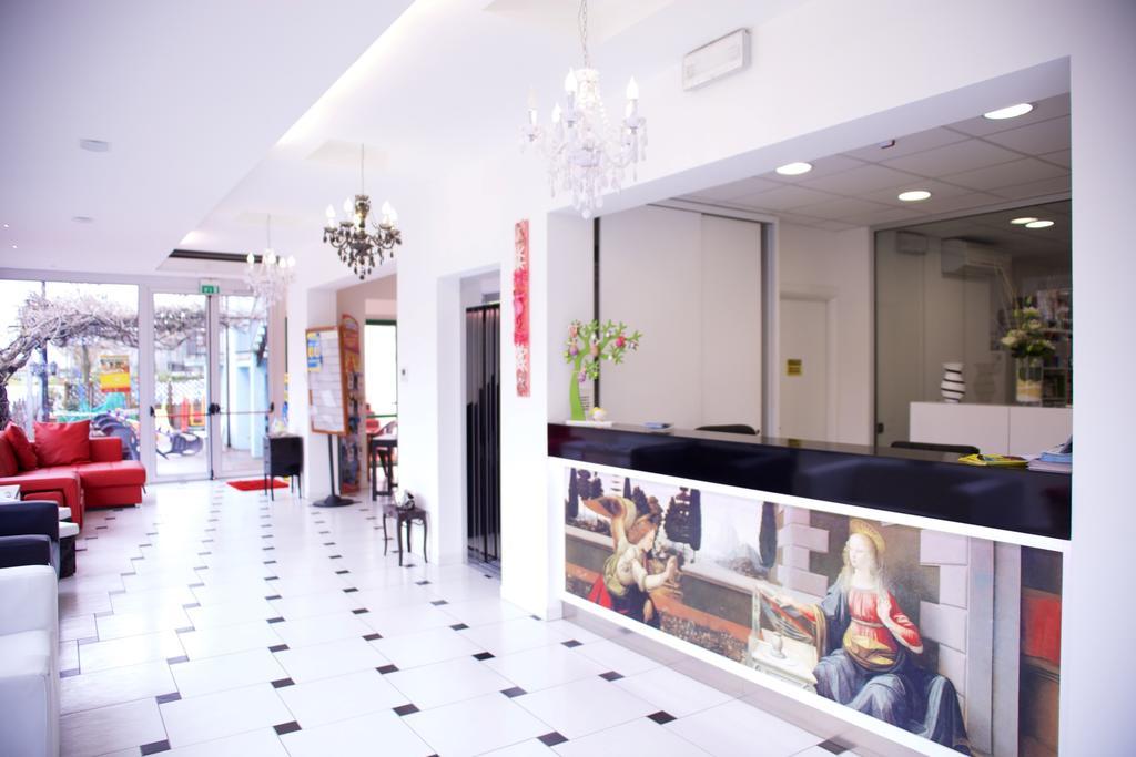 Hotel Leonardo Cesenatico Luaran gambar
