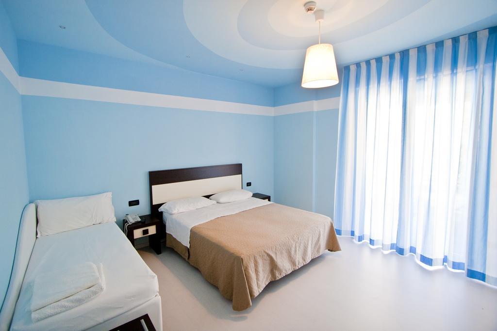 Hotel Leonardo Cesenatico Luaran gambar