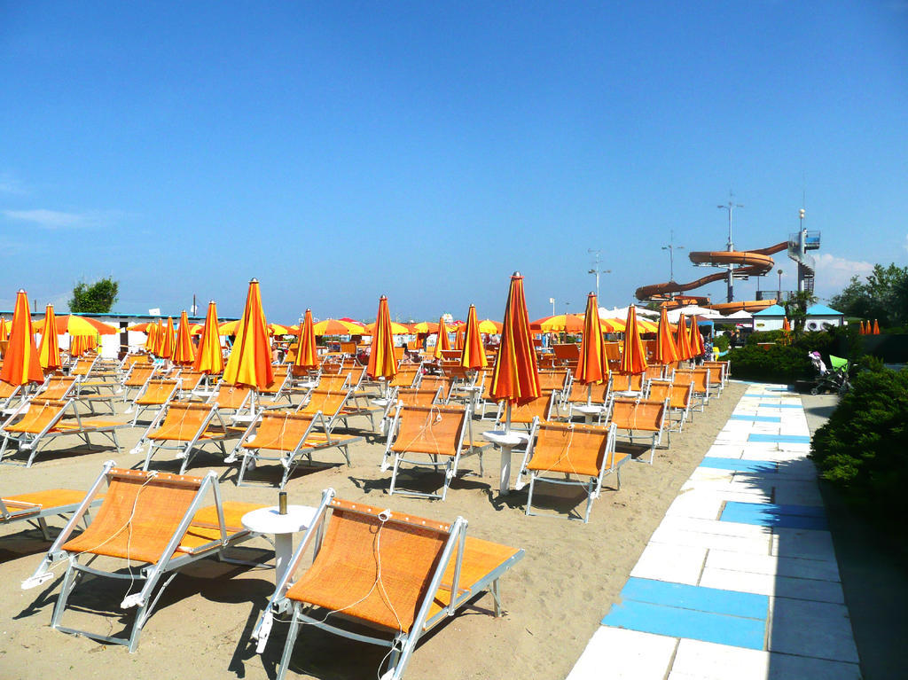 Hotel Leonardo Cesenatico Luaran gambar