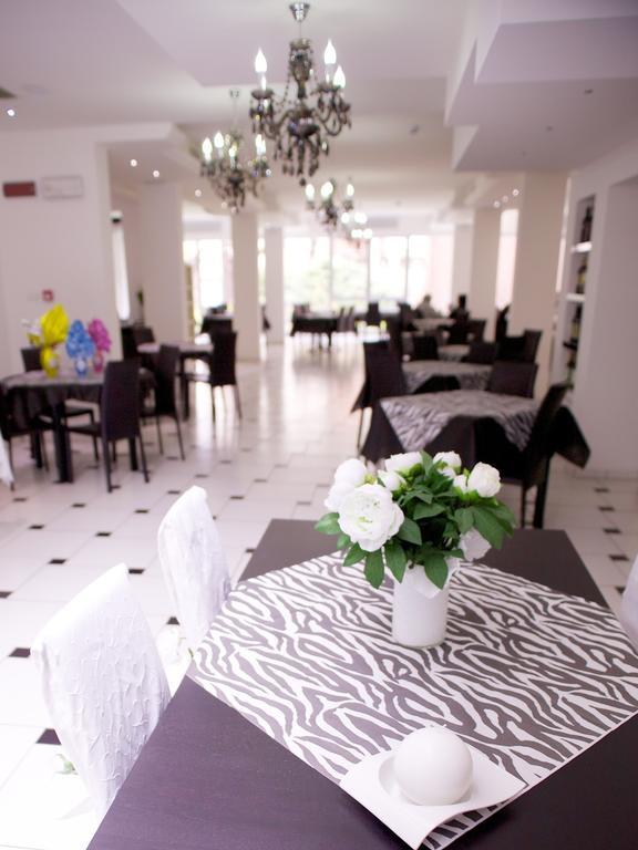 Hotel Leonardo Cesenatico Luaran gambar