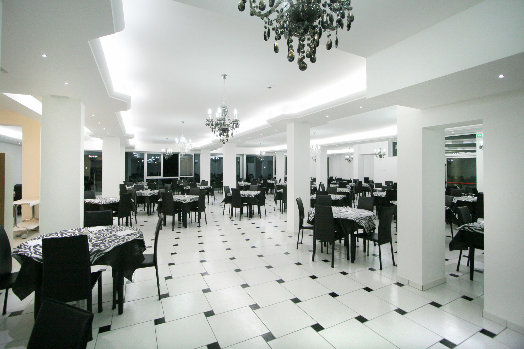 Hotel Leonardo Cesenatico Luaran gambar